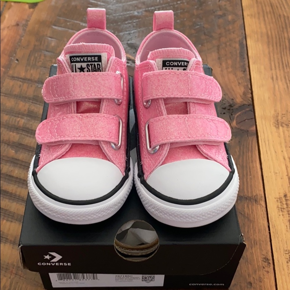 Converse toddler glitter sneakers